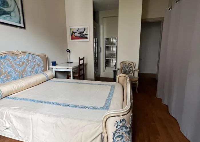 Hyper Centre ,jolie Climatisee Avec Parking Securise Gratuit Quarto em Acomodações Particulares